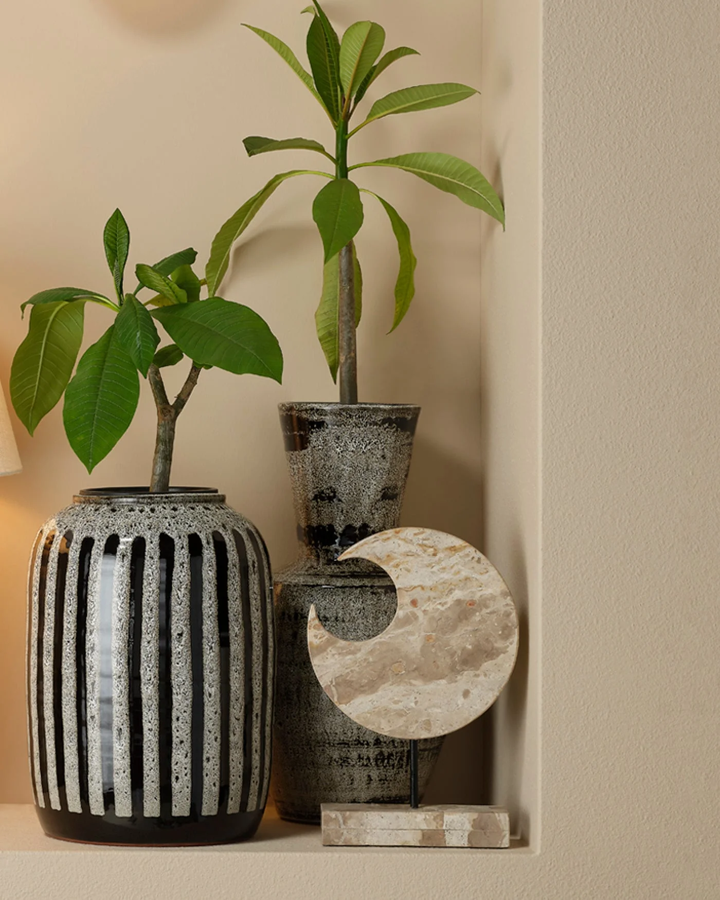 Crescent Marble Stand - Image 2