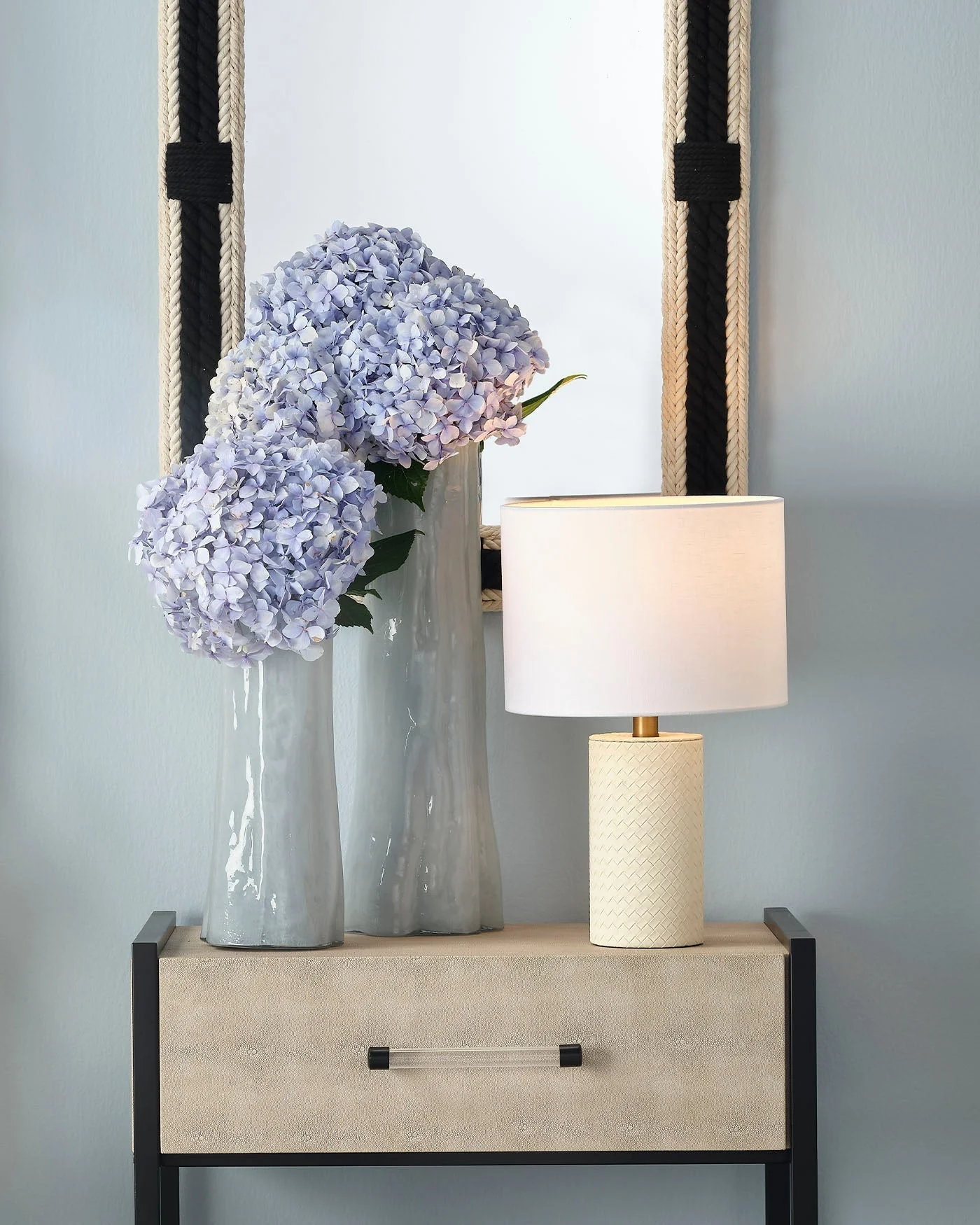 Roman Table Lamp - Image 2